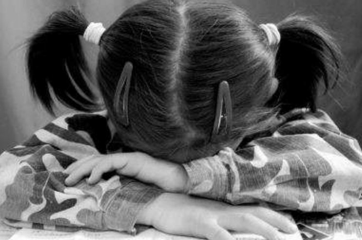 13岁女孩被发现怀孕, 孩子的父亲身份, 让很多人生气