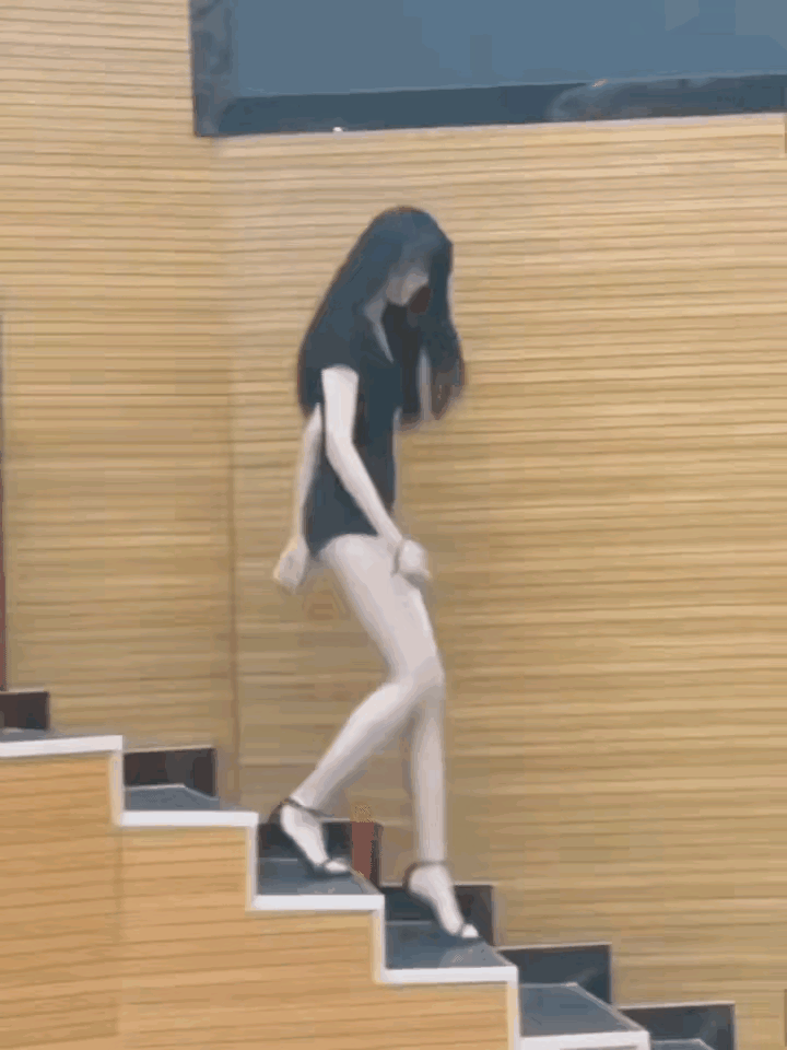 谁还没刷到过“如烟大帝”？这姐们儿简直是网络世界的“万能女主”，恐怖如斯可不