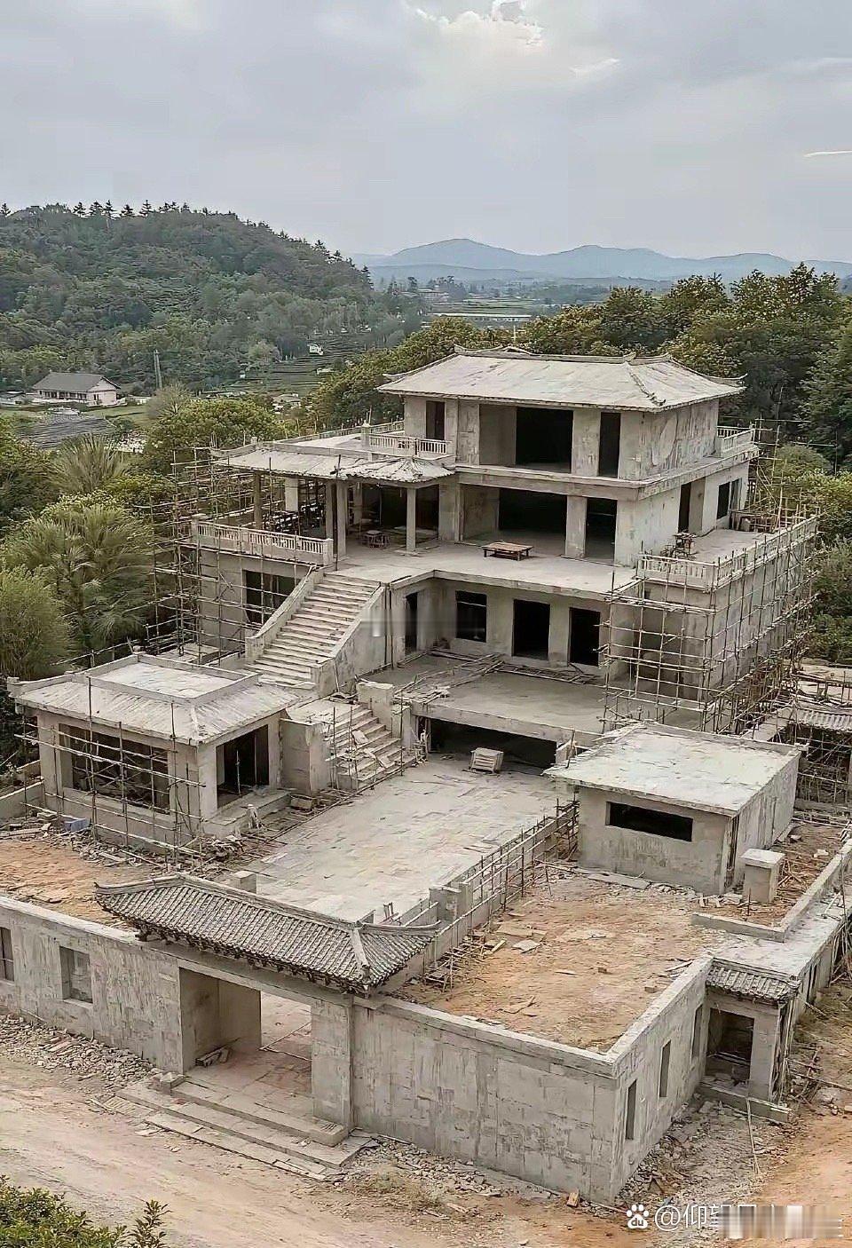 农村房子建成这样，我想就没人吐槽了吧！