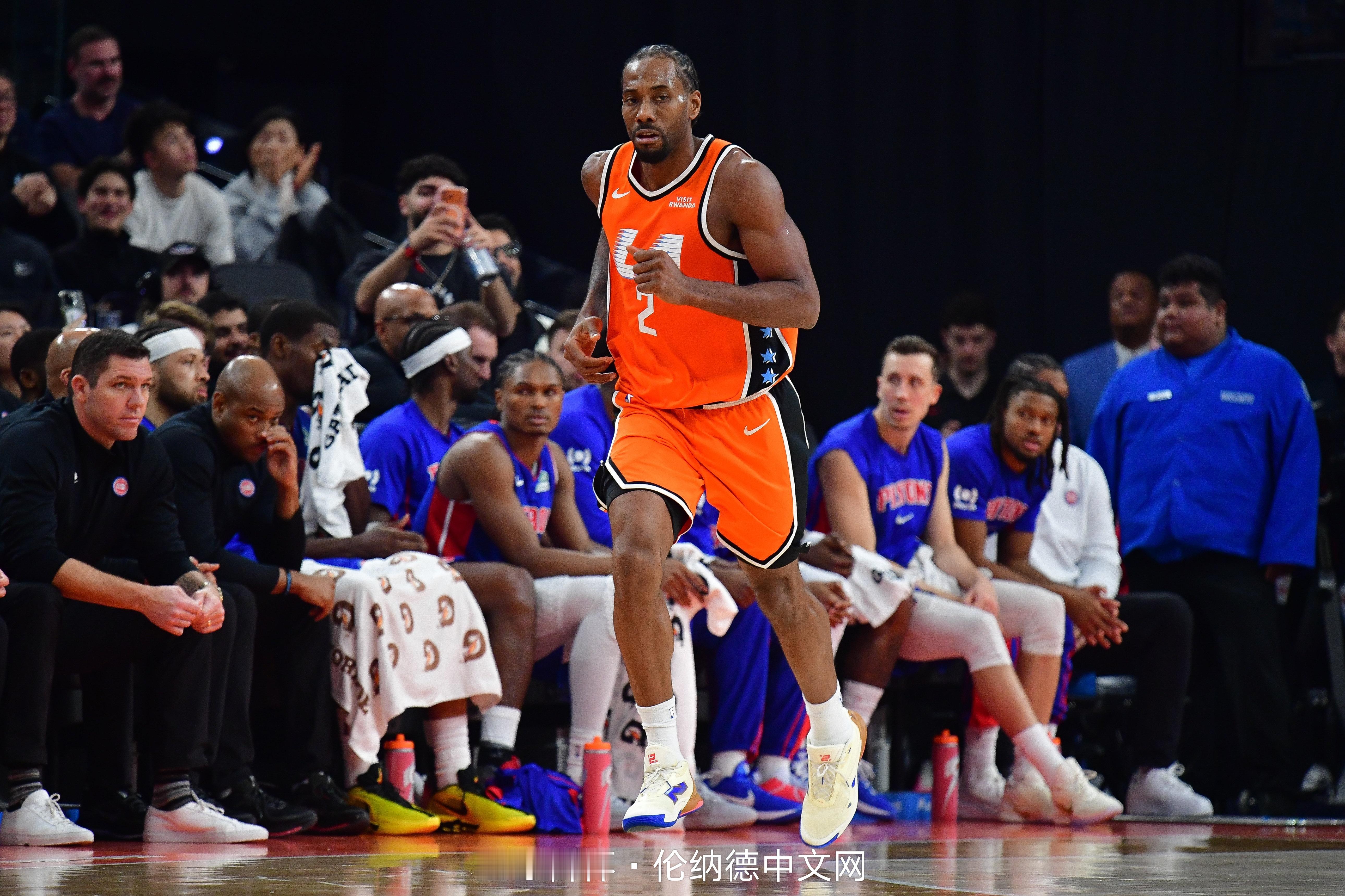 快船￼随队记者LawMurray：“伦纳德这次受伤的并不是此前多次接受手术的那