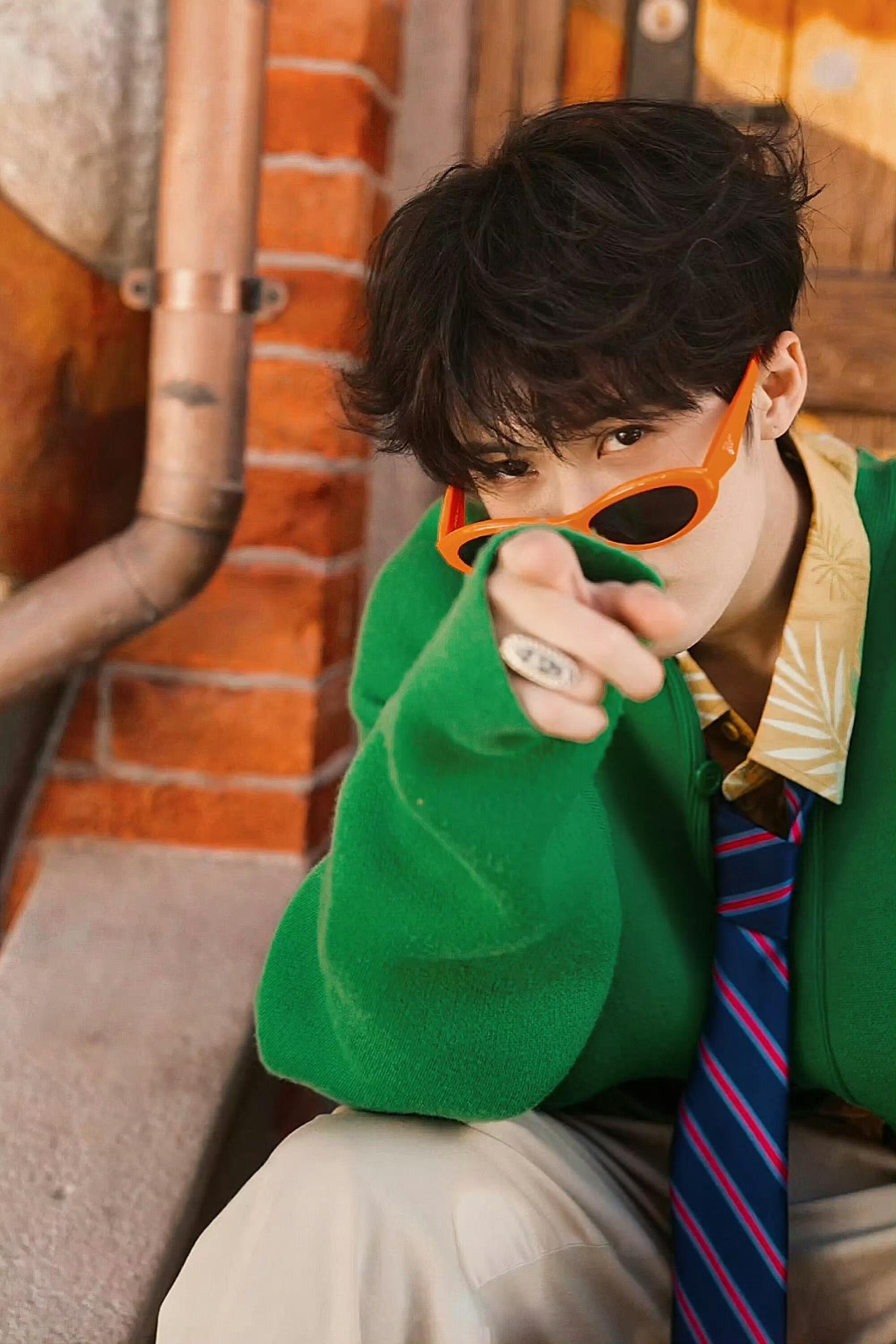 刘一诺造谣可以起诉不清楚檀健次粉丝怎么想，反正我个人欣赏他的颜值，演技，舞蹈和