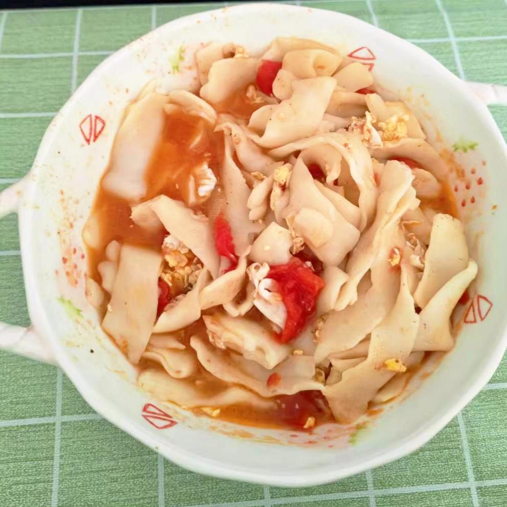 买了3块钱的面条，给老公做了一碗面，他说比北京15块钱一碗的面还好吃。今天老