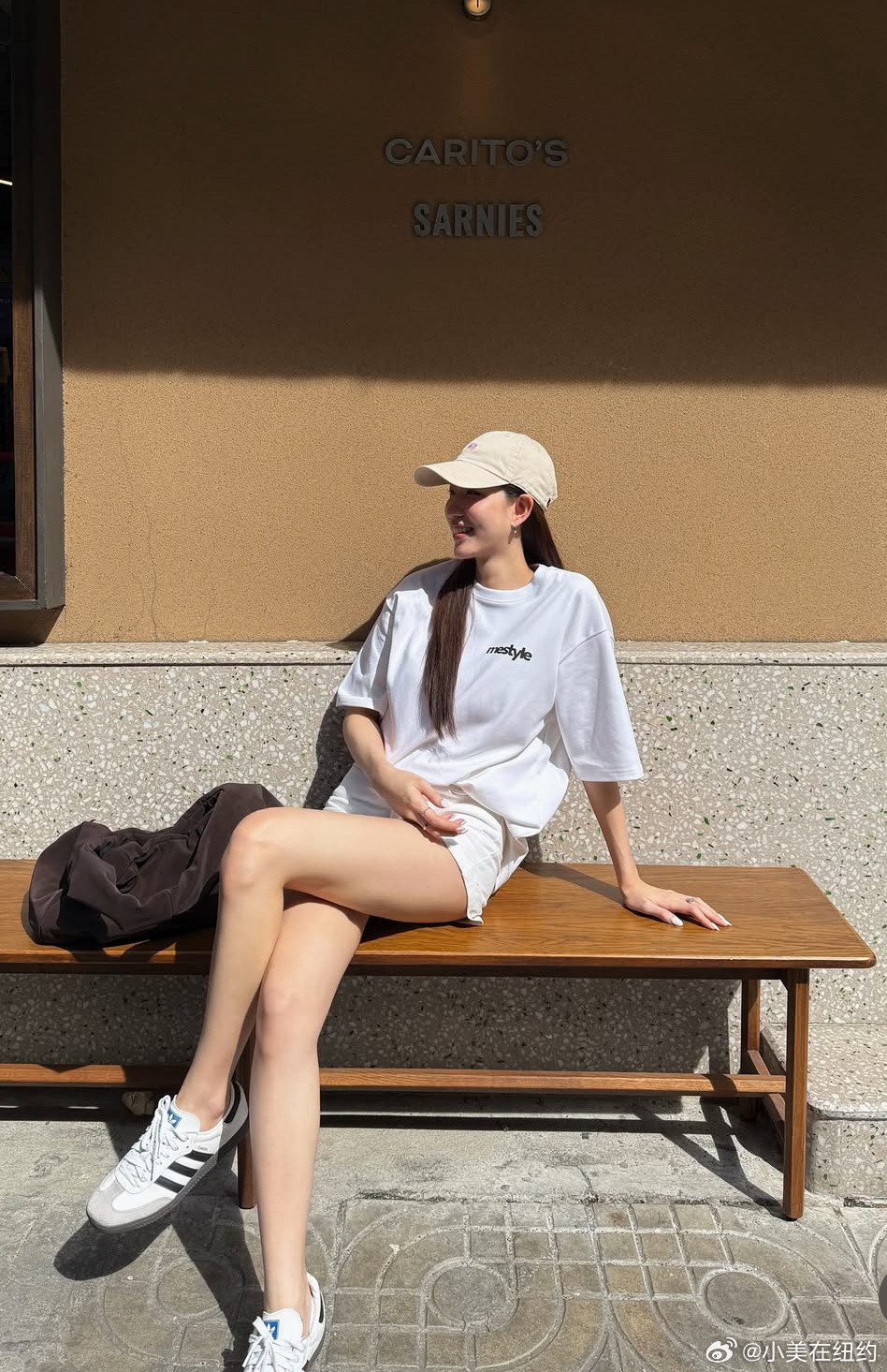 房主:300万买家:100万房主:成交!买家:你不往上叫了？!房主:对，我怕喊乱