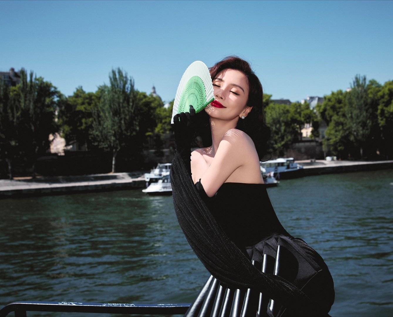 港风就着港女来没有技巧，就是硬美！杨颖Angelababy有一点上海，或者是港