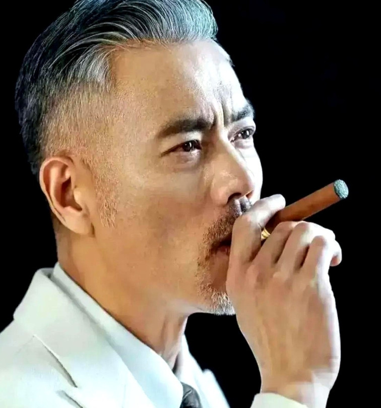 让人醍醐灌顶的38句话：1、第一、你穿的好点，再开辆豪车，是不是欺负你的