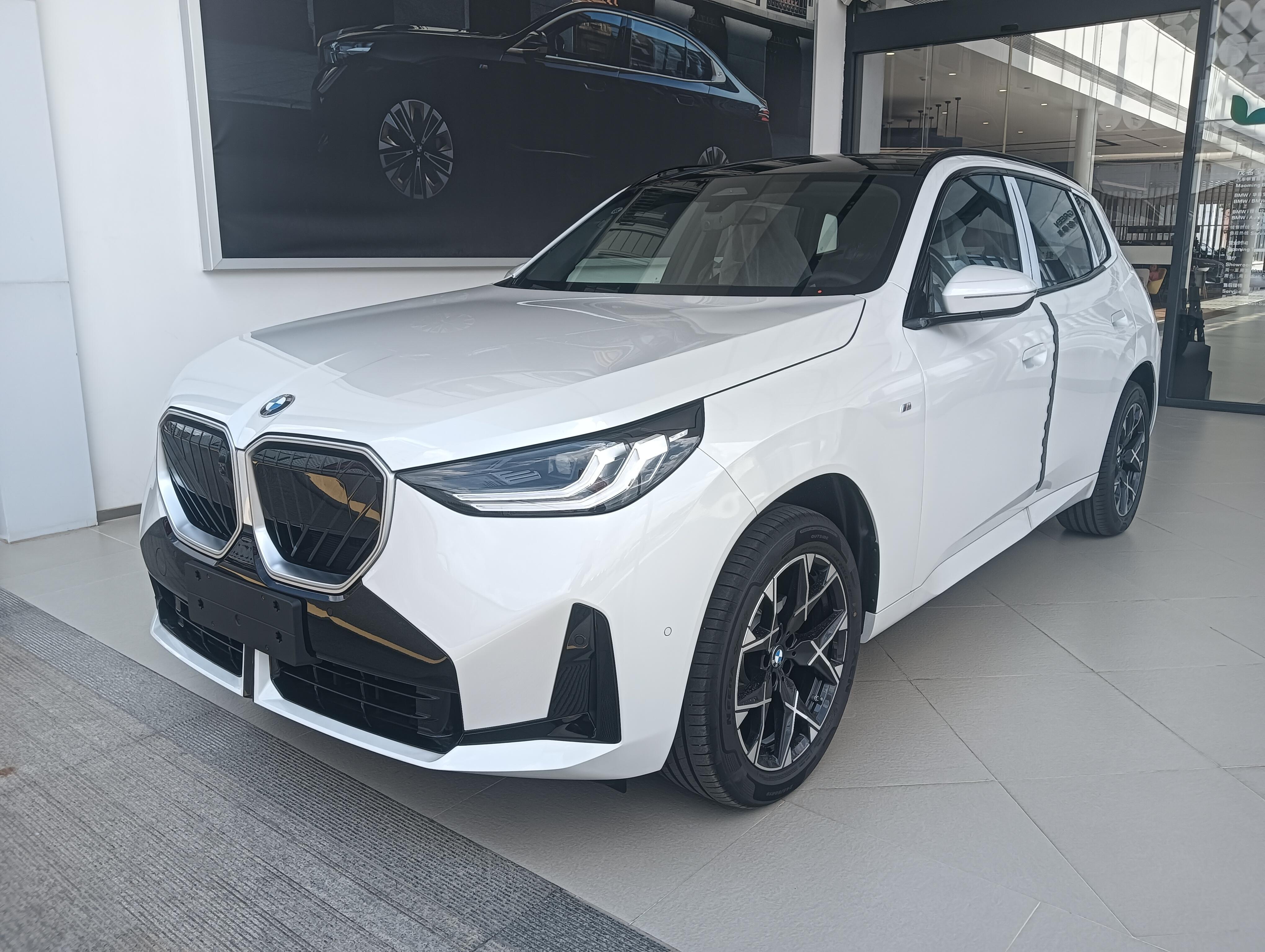 26款宝马X325L指导价318000全款优惠71000裸车247000税2