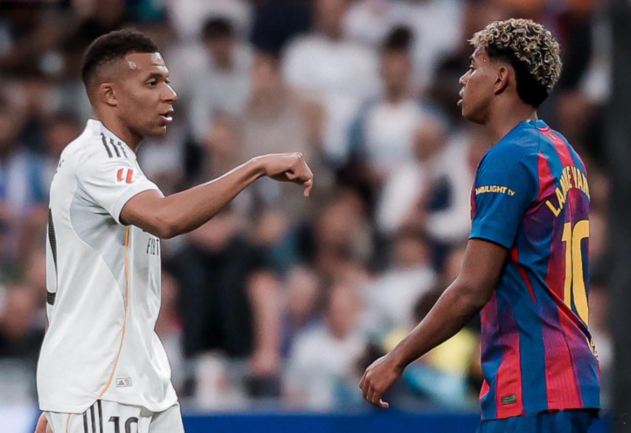 10月28日讯据《马卡报》报道，皇家马德里方面认为，亚马尔在国家德比前的公开言