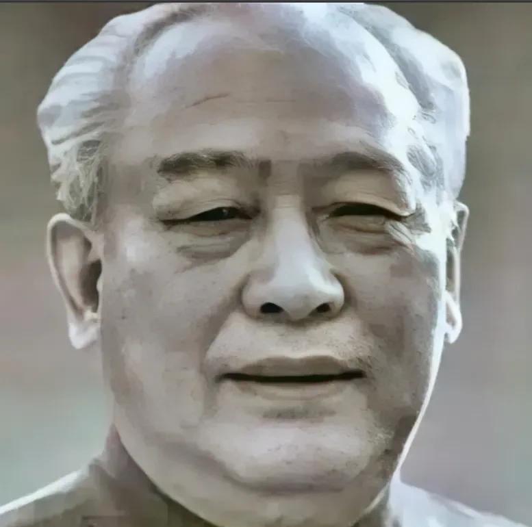 1983年，时任总政主任余秋里中将回乡探亲，弟弟却不愿相见。村长亲自去请也不行，
