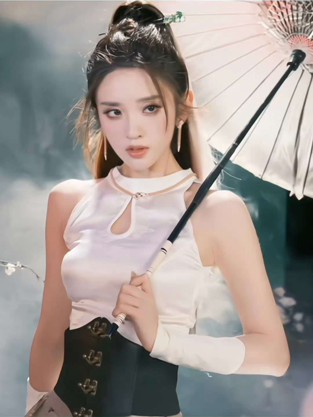 唐艺昕唐艺昕新中式侠女没见过这样的唐艺昕谁能料到甜妹唐艺昕化身江湖侠女，斗笠轻纱