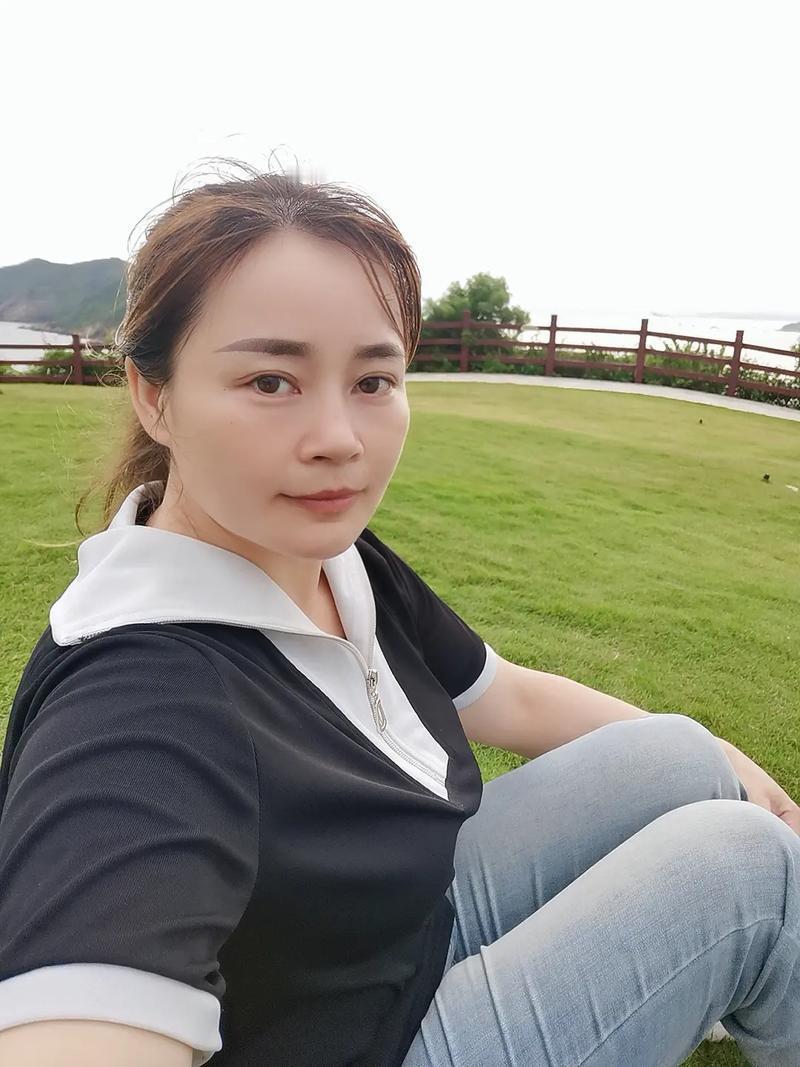 成年人，必须有的城府：1、第一：家里来了亲戚，带他们去外面吃饭，别自己在家做