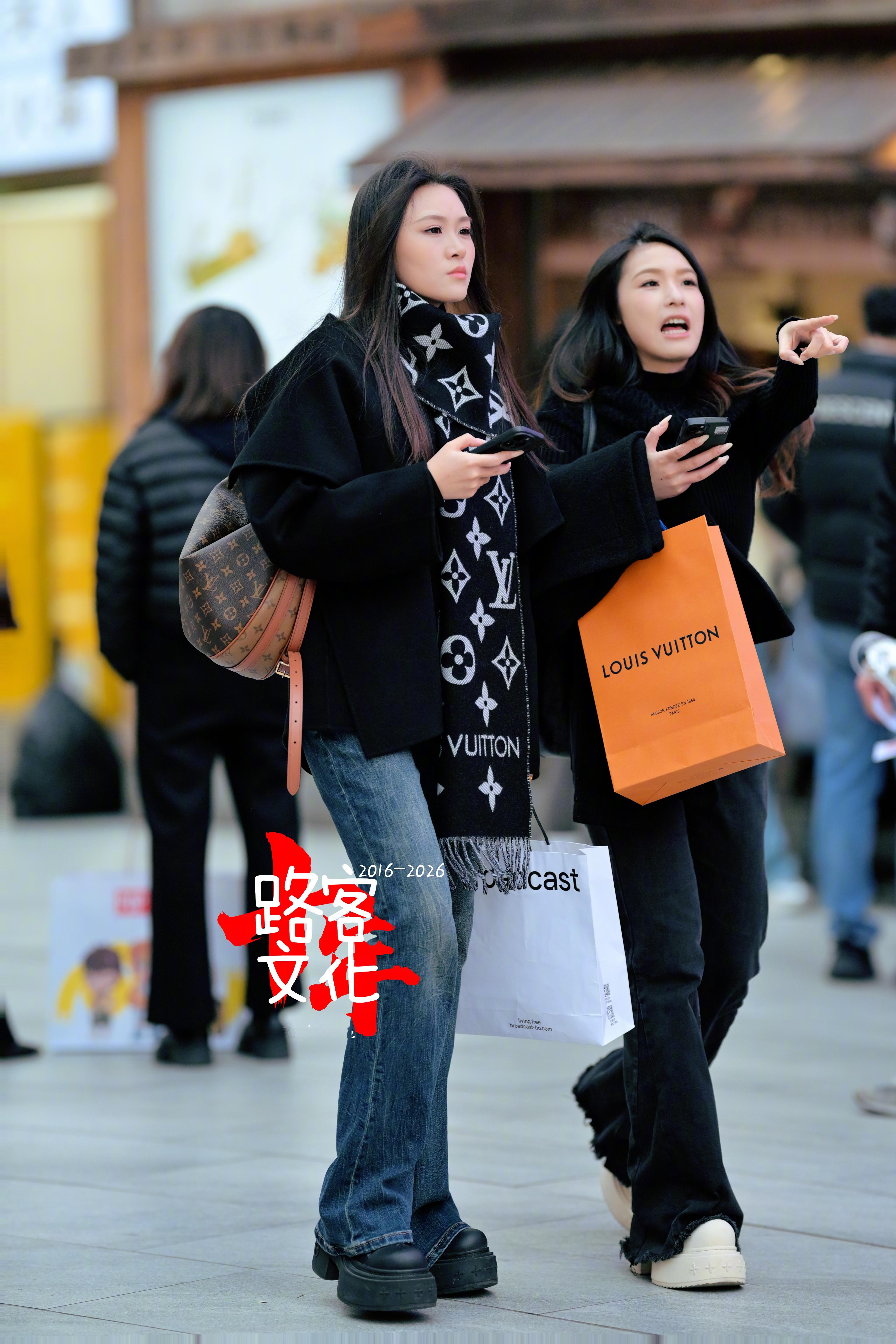 看着简单又不失稳重的穿搭