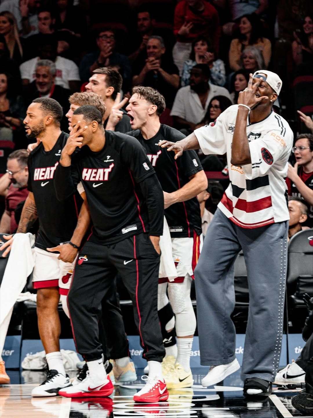 复出在即，阿德巴约更新ins