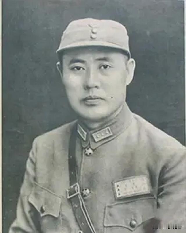 1956年的北京，功德林战犯管理所里上演着一幕耐人寻味的场景：曾经的国民党高级将