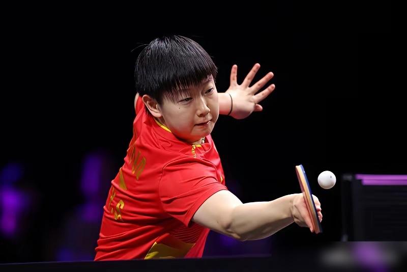 孙颖莎，第五局7-10绝境，谁能想到她能连下五分，12-10，生生从王曼昱手里抢