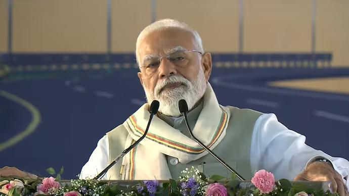 美媒“彭博社”报道说，美伊战争中漏掉了两个核大国。第一个是印度，莫迪总理与伊朗