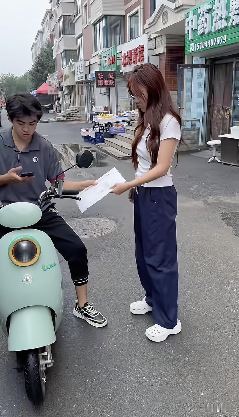 没送烟，说明不是北京的那个北大[捂脸哭]