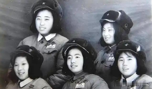 1951年，抗美援朝时，5名中国女战士被美军包围后主动投降，此后下落不明，大家都