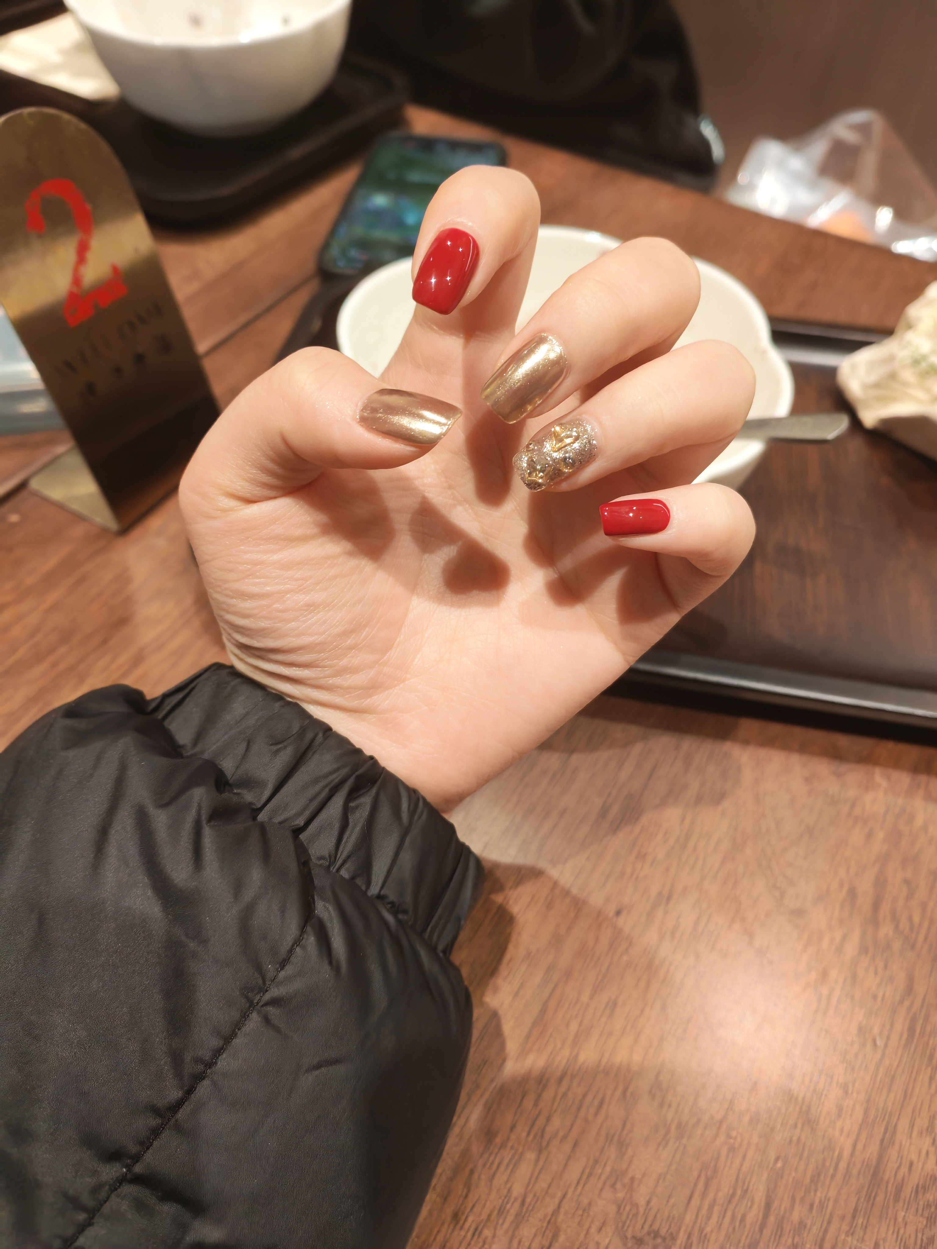 这个美甲做的感觉我好有钱