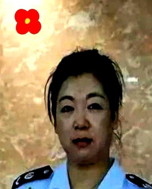 孙颖莎卫冕大满贯当天，她妈还在税务局上班。这是她第三次拿新加坡大满贯女单冠