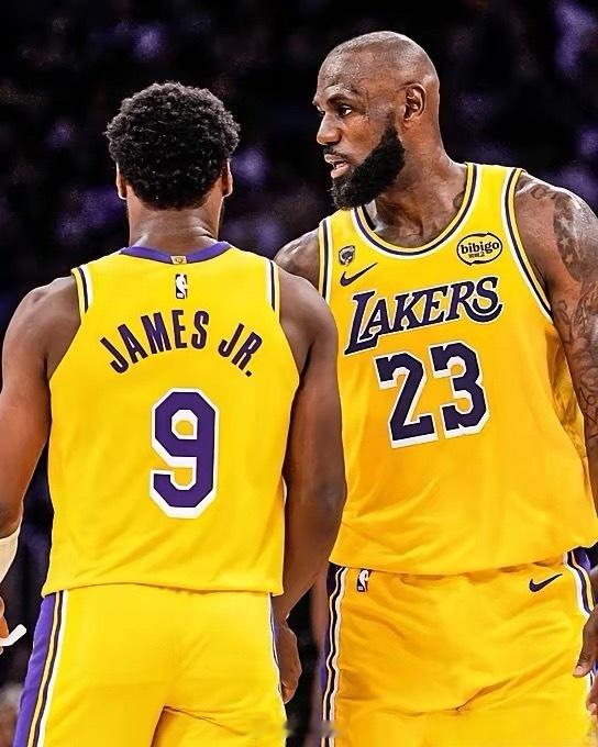湖人送走詹姆斯，为何不顺手裁掉布朗尼？很多人没看透NBA运营的底层这并非为了顾及