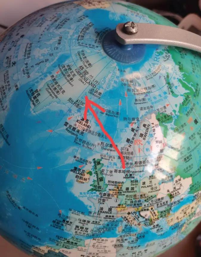 格陵兰，格陵兰，告急！世界第一大岛，属于丹麦，但距离美国只有约320公里，而距离