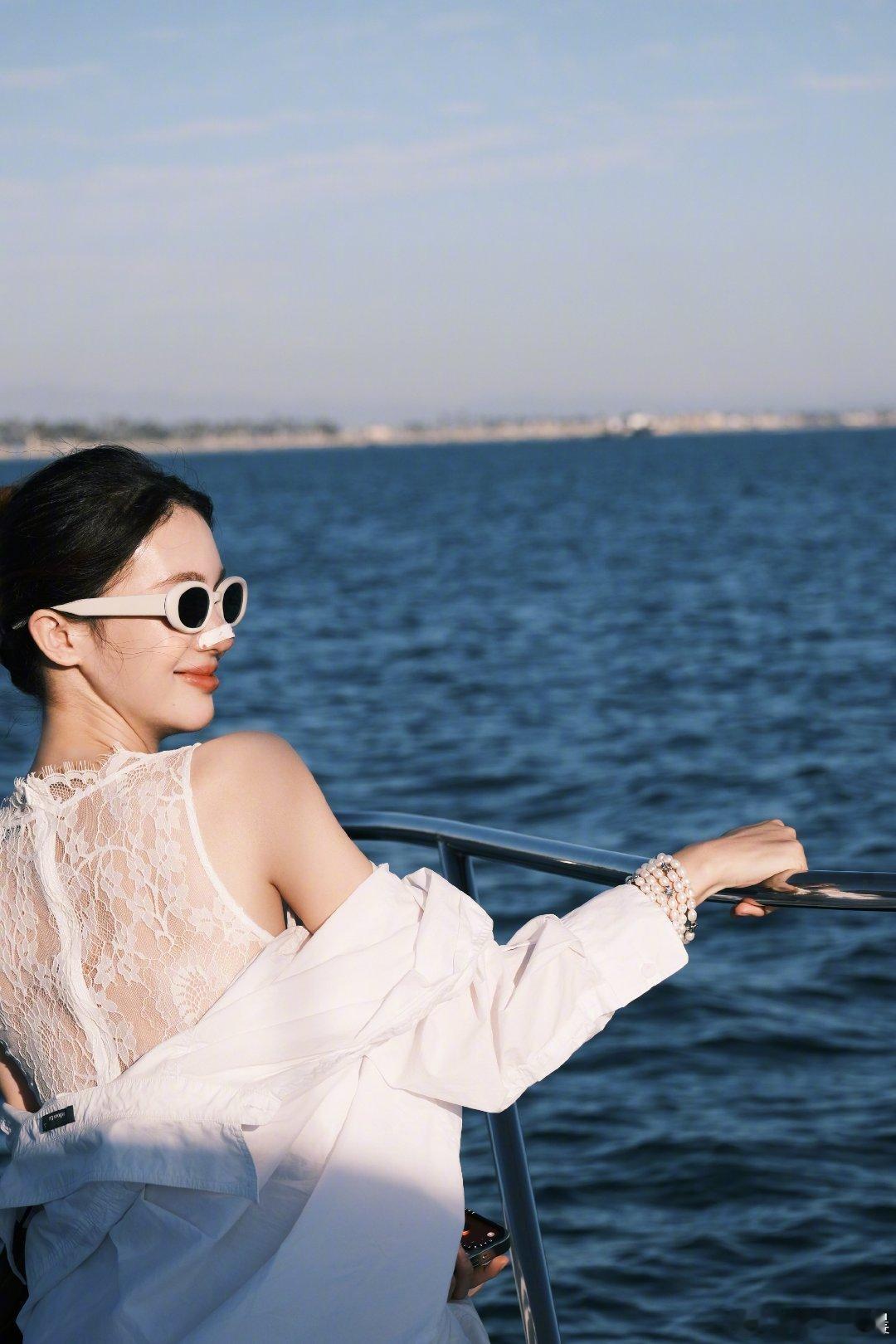 金晨的鼻子又怎么了？​