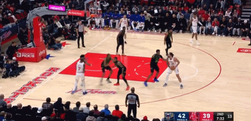 篮下接球强起拉杆上进~！！！