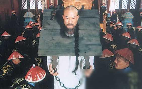 1726年，年羹尧知道自己将被问斩，暗中把怀孕的小妾，送给一位书生，并千叮万嘱：