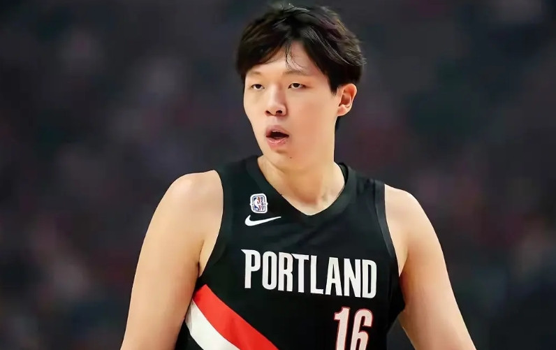 开拓者战胜爵士，听徐鲸鱼的分析字字扎心，有种恨铁不成钢的感觉！1.杨瀚森估计