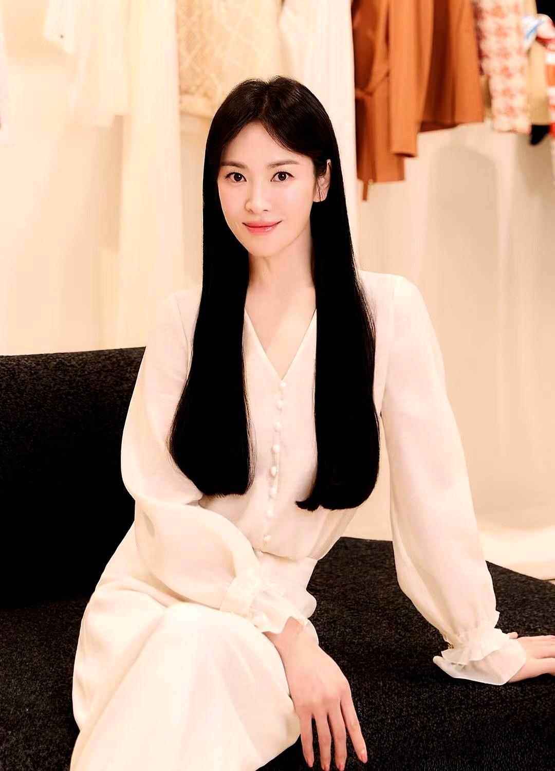 宋慧乔终于说了，离婚不是不爱，是生孩子这事谈不拢。男方急着当爹，想要儿女双全