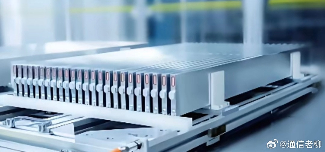 【比亚迪二代刀片电池炸场！190Wh/kg能量密度碾压固态电池，20万级电车续航