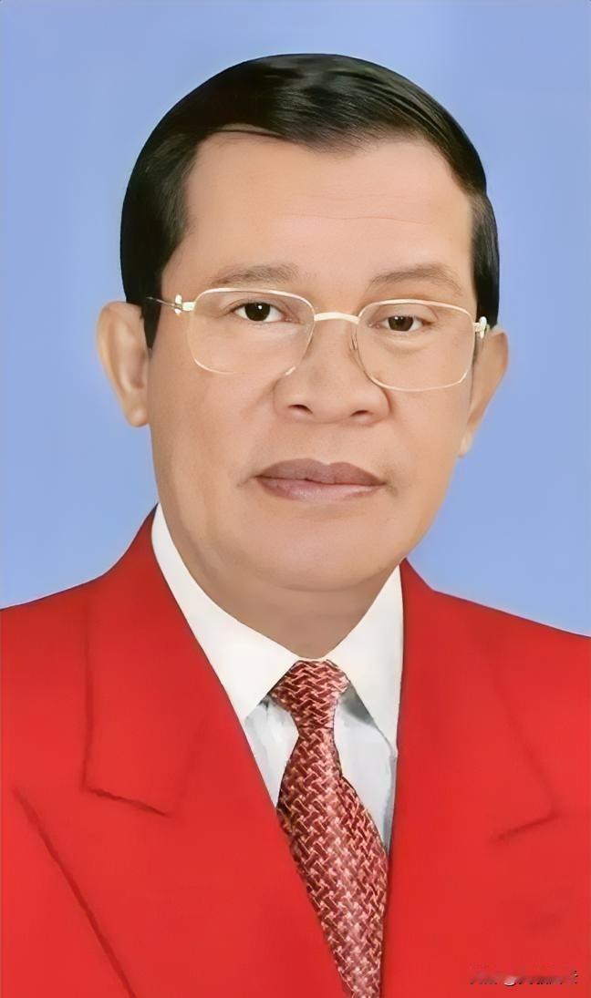 我国驻柬埔寨大使馆传来好消息！2025年12月12日，中国驻柬埔寨大使馆宣布