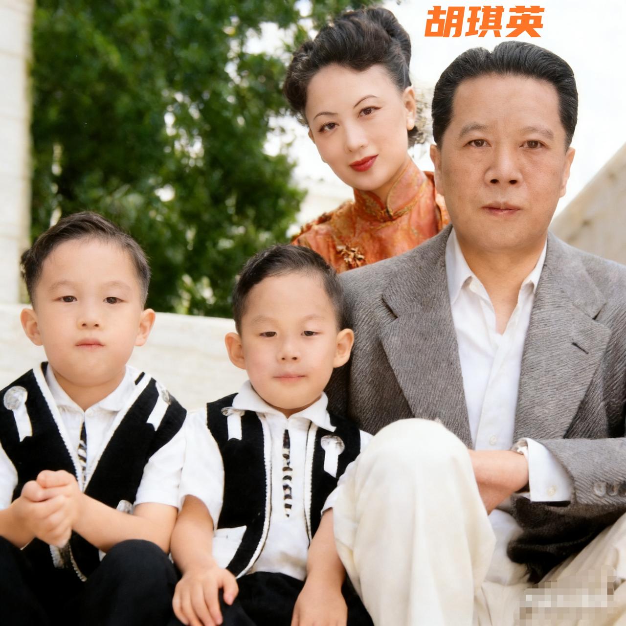 宋美龄的弟媳妇胡琪英，一张罕见的留影，照片拍摄于上世纪40年代，胡琪英和老公宋子