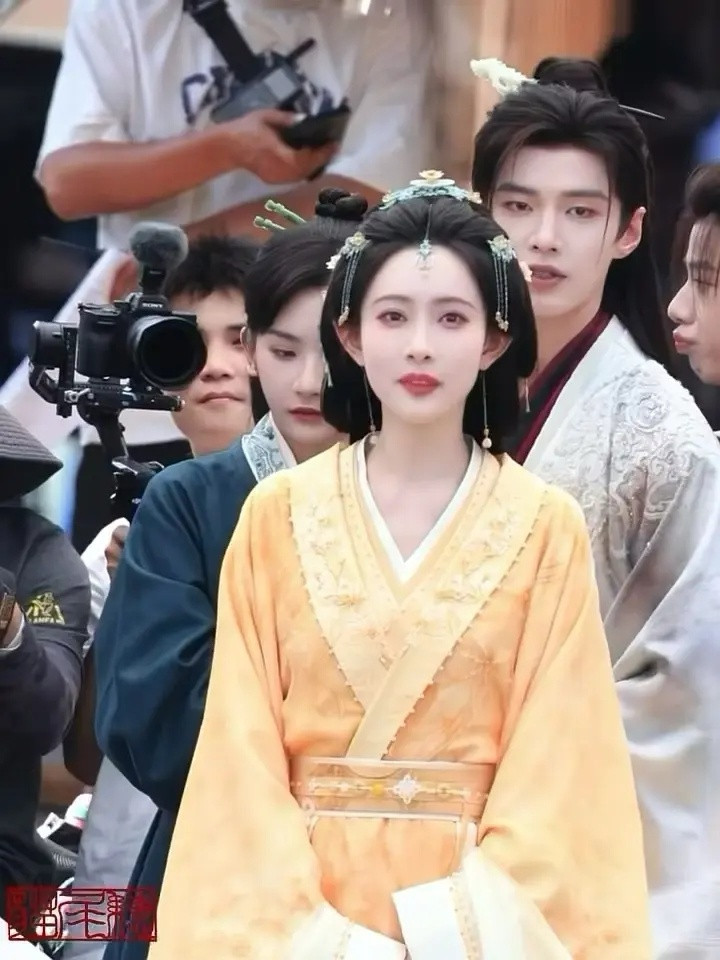 孟子义妆造这套真的一般啊，有人懂吗