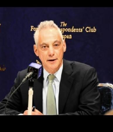 一位退休的美国大使曾提起，二十多年前，有位咱们的“熊猫官员”私下跟他感慨：