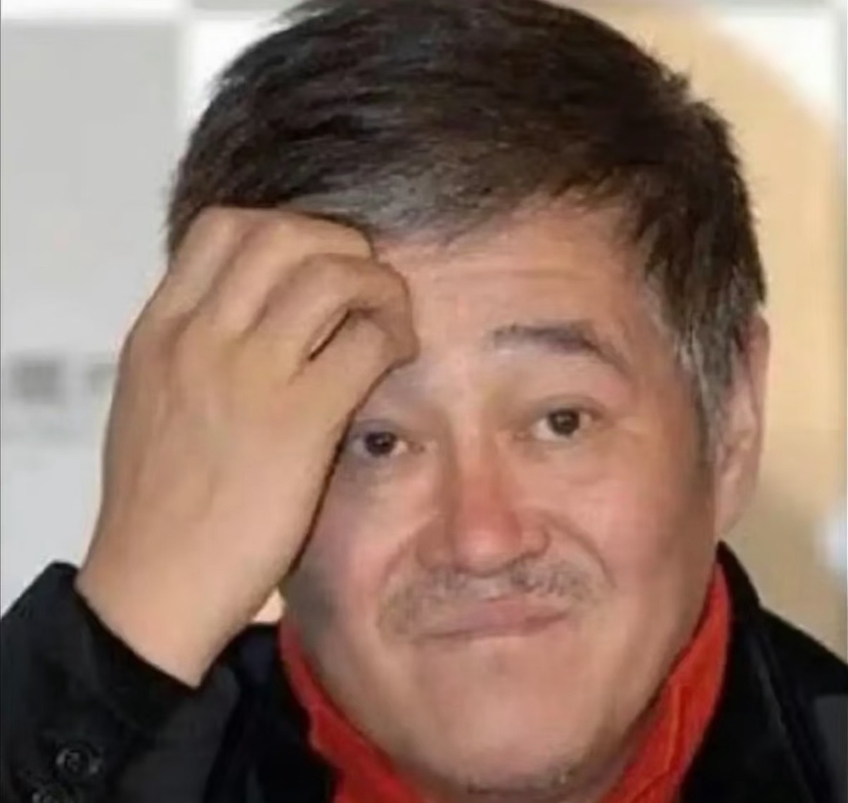 几年不联系的朋友，一联系就是：借钱。结婚。找你结婚。断联一年的闺蜜突然发消息