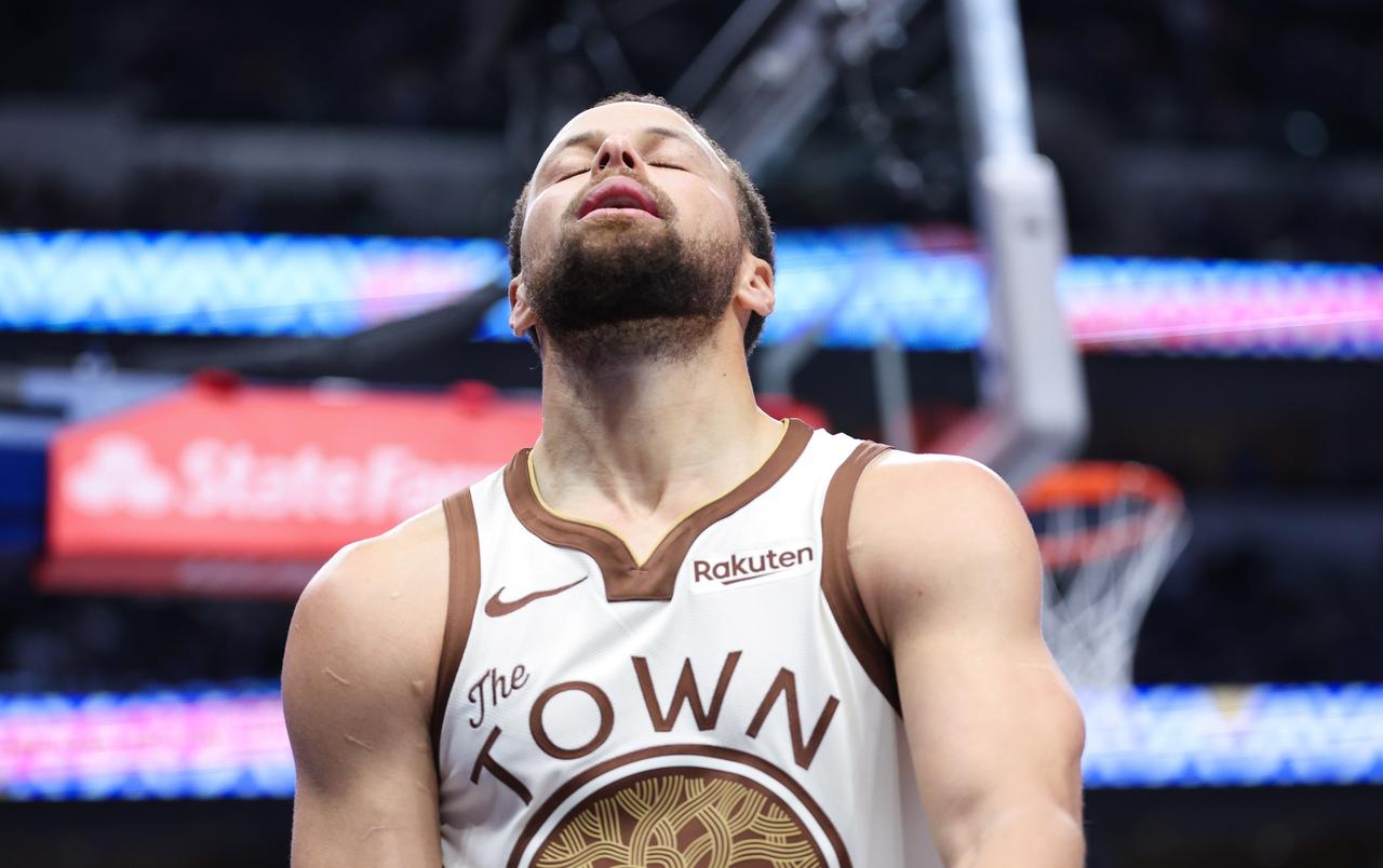 勇士输球并非坏事！虽然勇士输给了太阳队，但是对于球队来说并不是一件坏事。首先