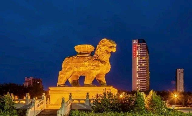 相亲时被问存款真的太让人无奈了。我朋友之前相亲，姑娘一坐下就问他存款，他工资卡就