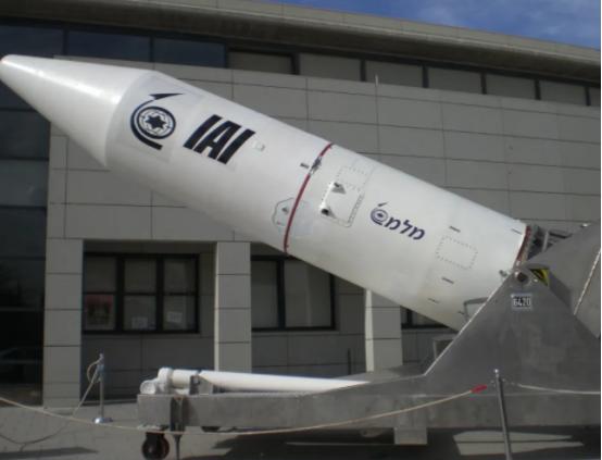 以色列给伊朗划了三大红线，第一伊朗不得拥核，第二伊朗不能有弹道导弹，第三伊朗不许