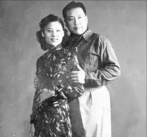 1937年秋天，天津城内发生了一桩轰动全城的婚姻丑闻，袁世凯的十四女袁祜祯嫁给曹