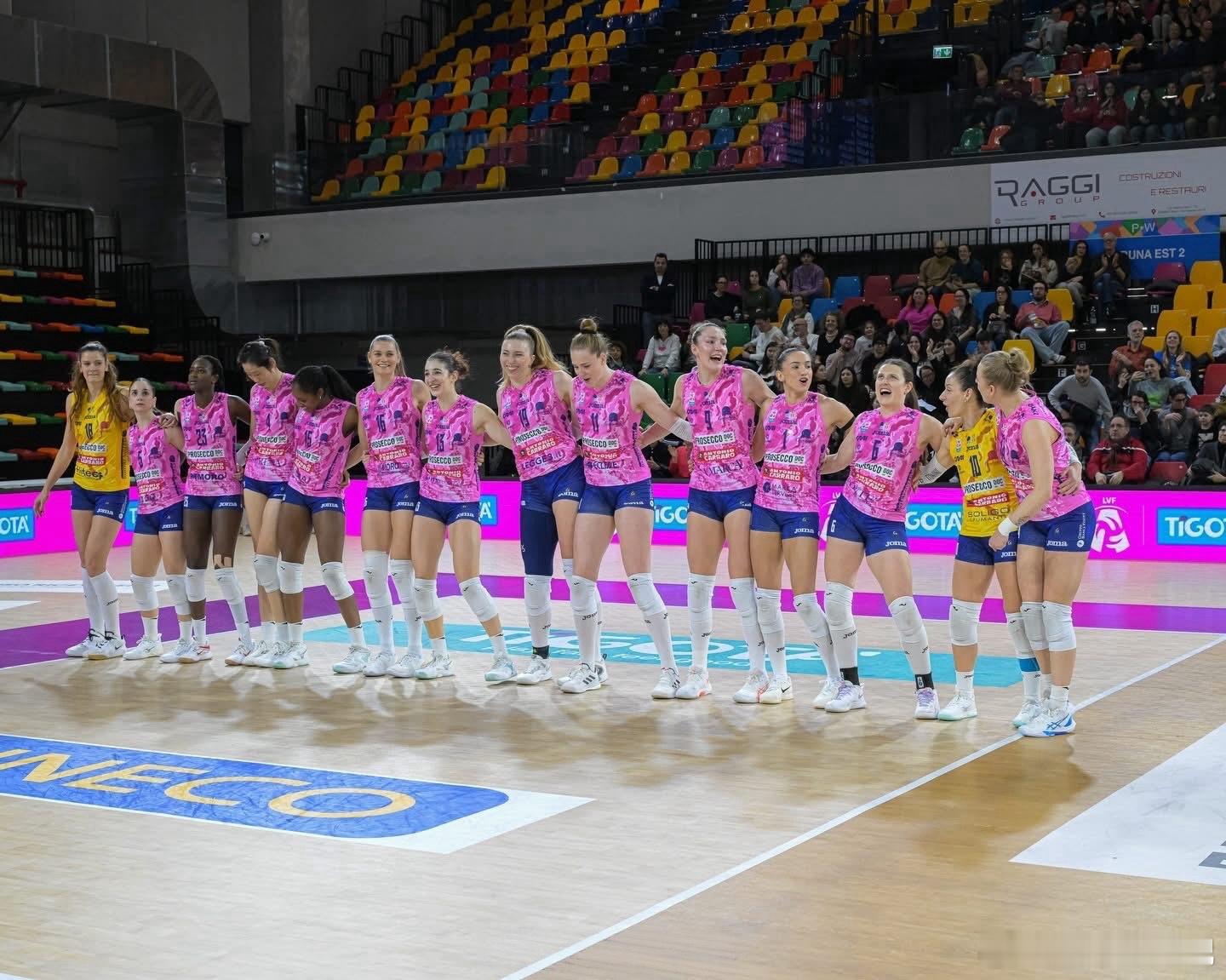 朱婷掌上明朱一路婷你意甲女排联赛24轮，科内3-0击败佛罗伦萨（25-17、