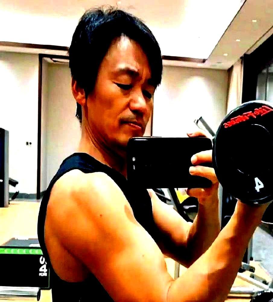 王宝强这回，直接赌上全部身家了。推掉《唐人街探案》的合作邀约，筹备五年的新