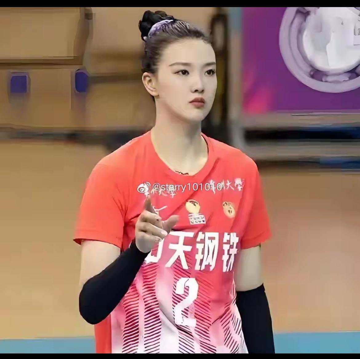 江苏女排战胜河南女排后张常宁接受采访时说了三点：1、江苏女排对与河南女排的比赛