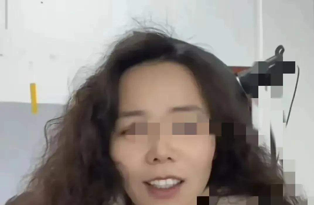三石喊话老许，坚决不还52万，那是彩礼钱。三石直播说坚决不还52万，就算作给