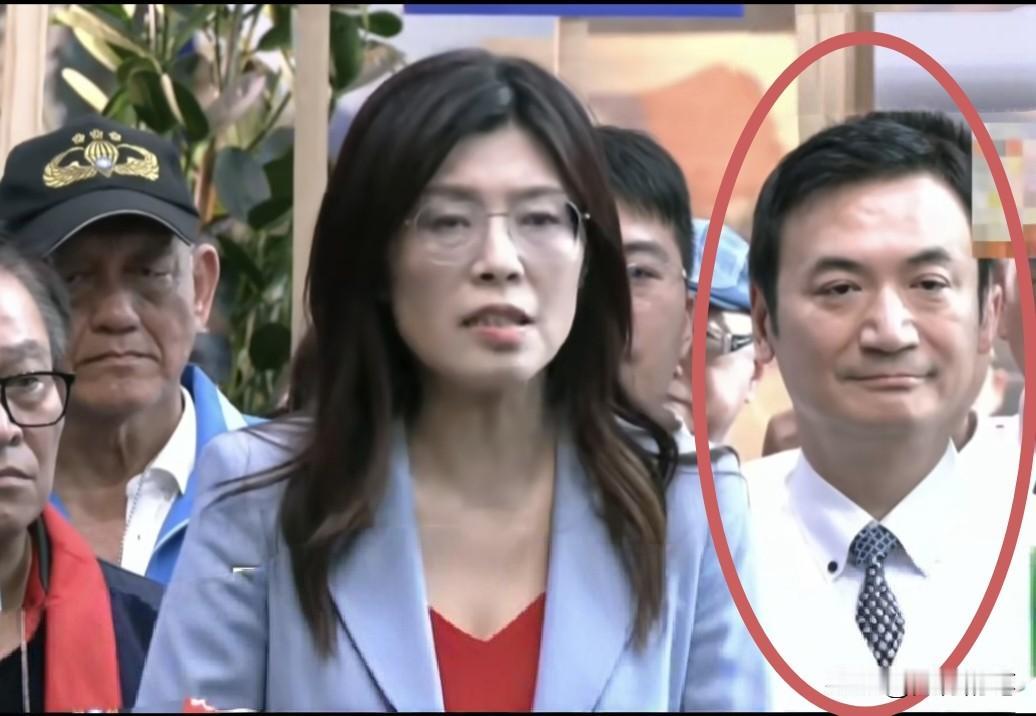 郑丽文当选，杨永明以后估计会少上节目了。郑丽文的竞选成功，杨永明功不可没，是