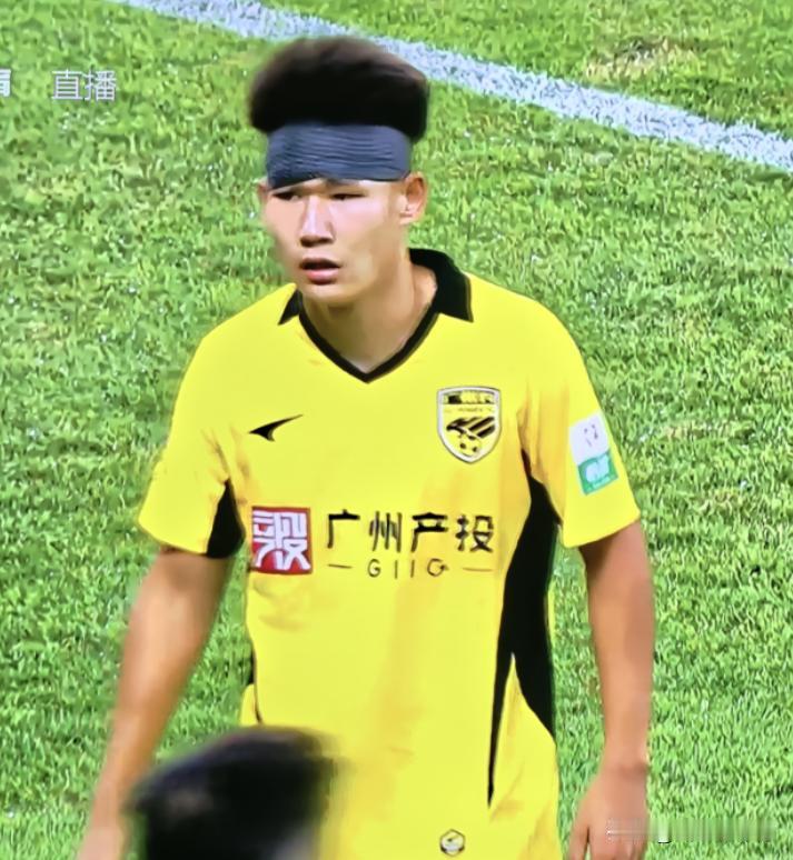 在广东广州豹的侯煜、杨浩和刘浪舟等原广州队球员境遇各不一样侯煜和杨浩在面对宁波