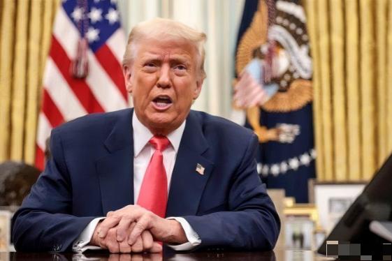 美国主动找中国了当地时间2月9日，美国财长贝森特公开承认：在上周，美国派出了