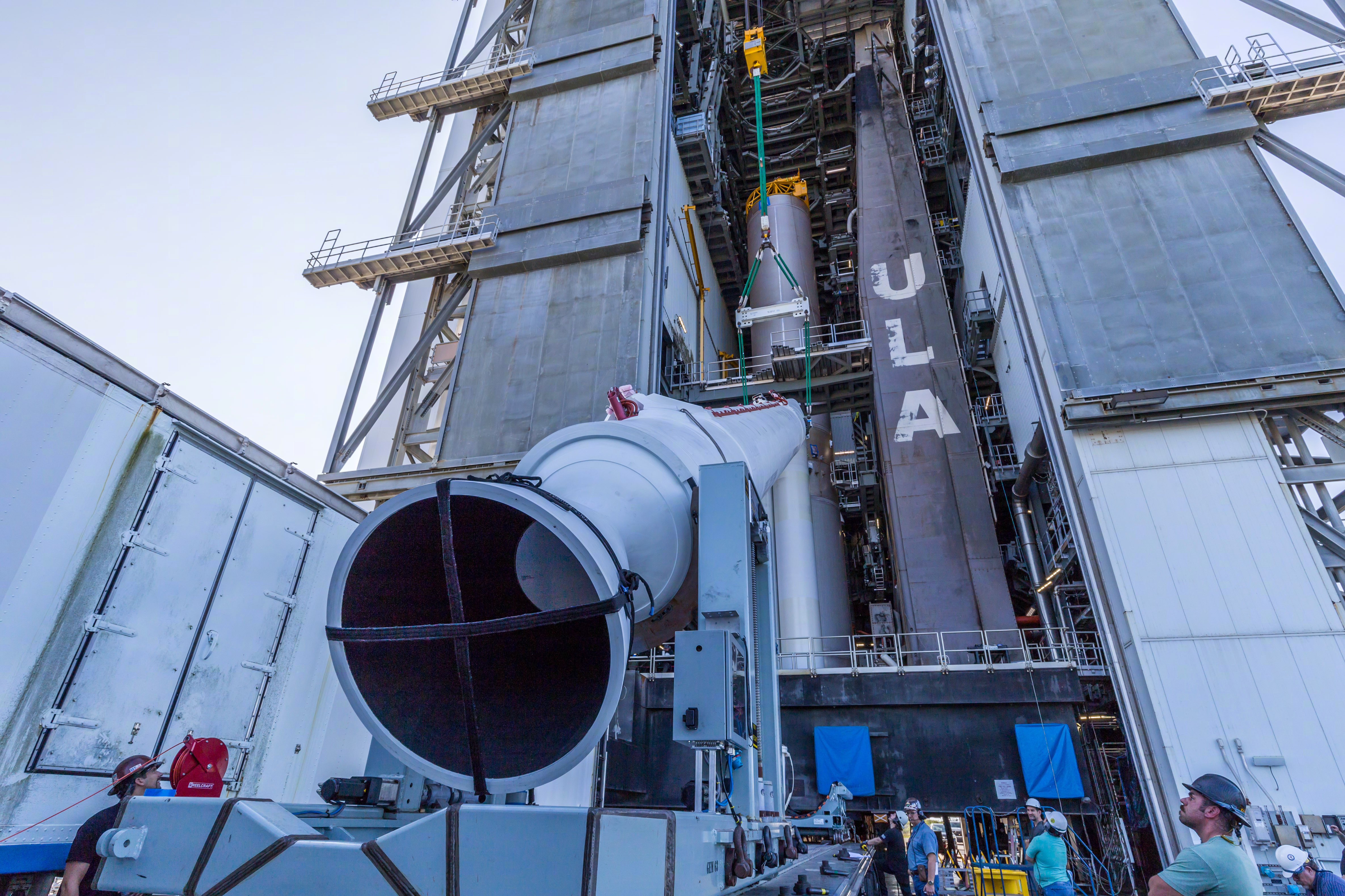 硬核研究所【宇宙神完成助推器吊装】亚马逊旗下LEO星座将于当地时间12月15日使