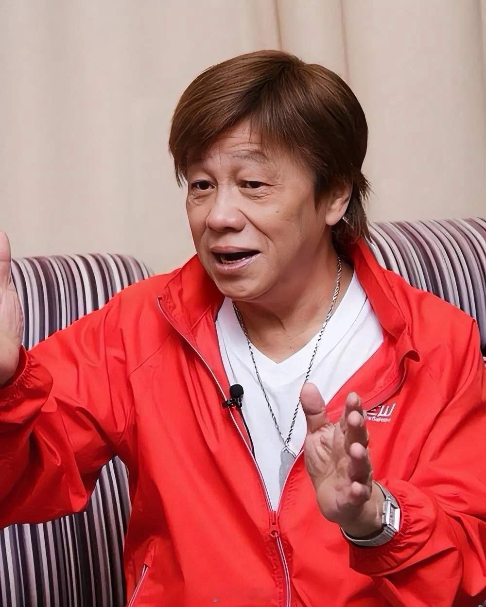 我预料到了梁小龙会慢慢老去，也预料到他可能会淡出银幕。但是万万没想到，2025年