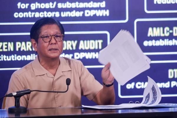 菲律宾出现变天征兆，杜特尔特之孙现身中方，老杜在做什么准备杜特尔特孙子访华，小